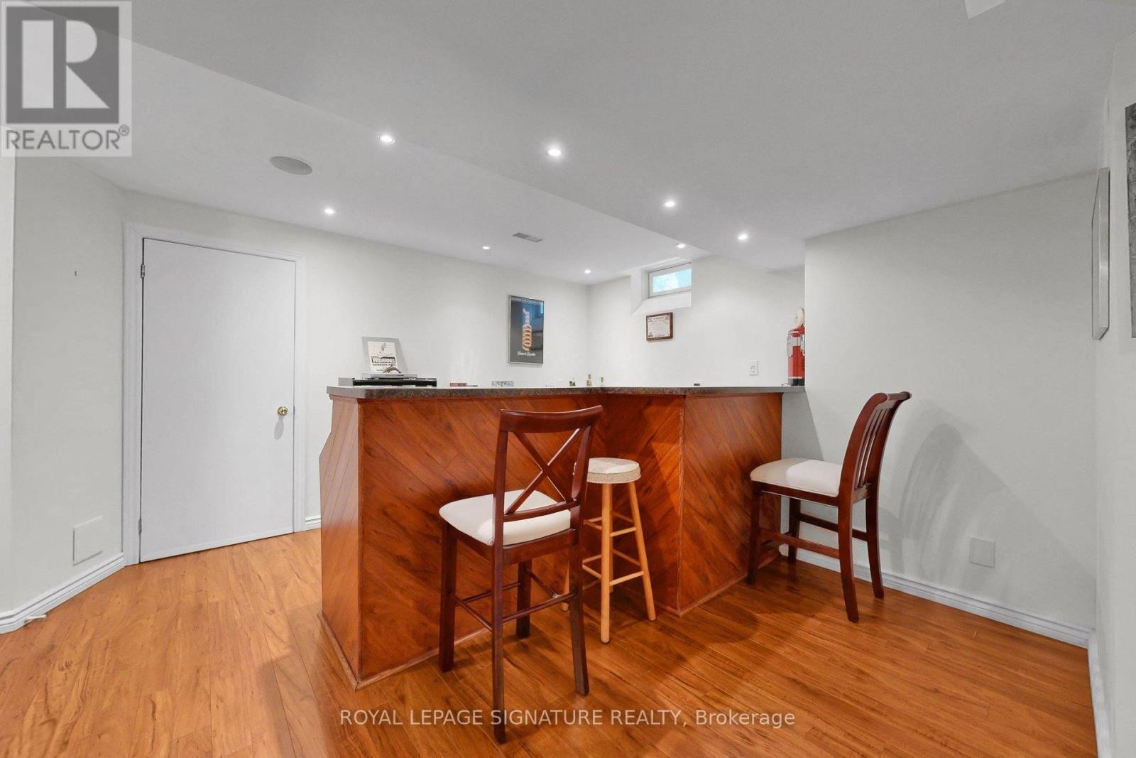 












1590 HALLSTONE ROAD

,
Brampton (Bram West),




Ontario
L6Y5K8

