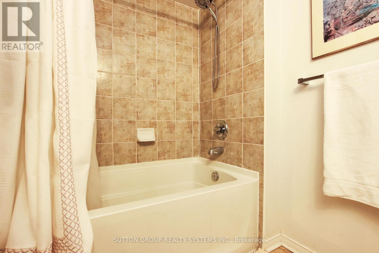 












85 - 119B THE QUEENSWAY

,
Toronto (High Park-Swansea),




Ontario
M6S5B7

