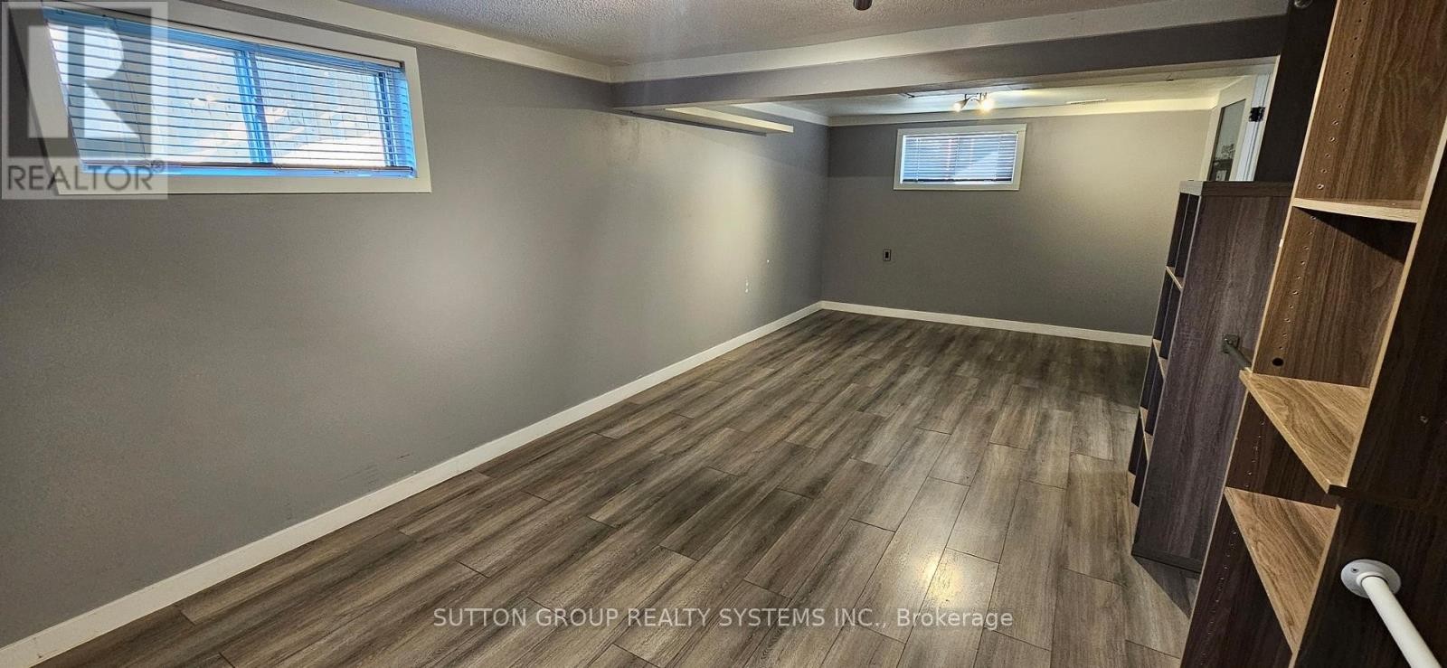 












LOWER LEVEL - 290 MORDEN ROAD

,
Oakville (WO West),




Ontario
L6K2S5

