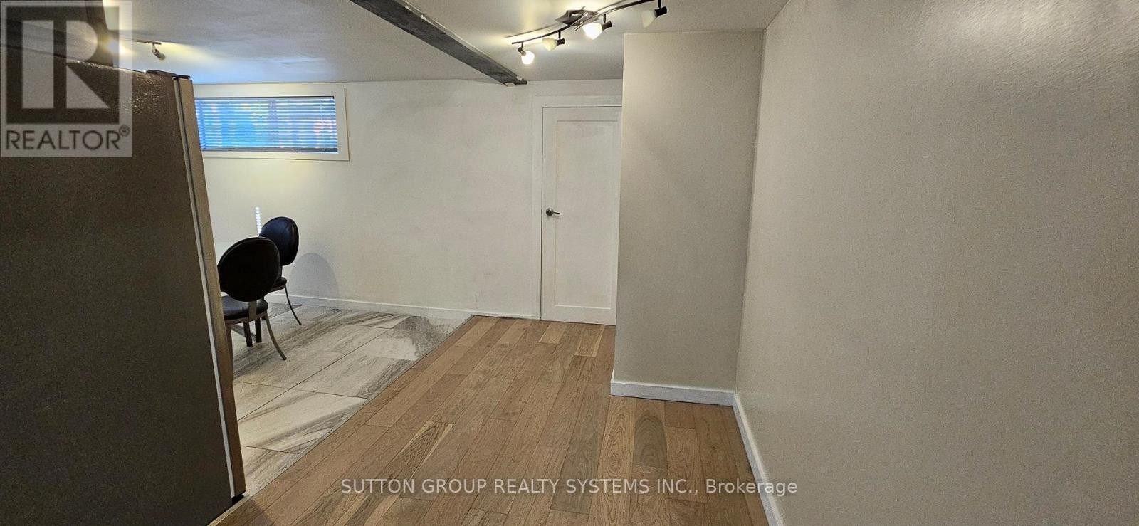 












LOWER LEVEL - 290 MORDEN ROAD

,
Oakville (WO West),




Ontario
L6K2S5

