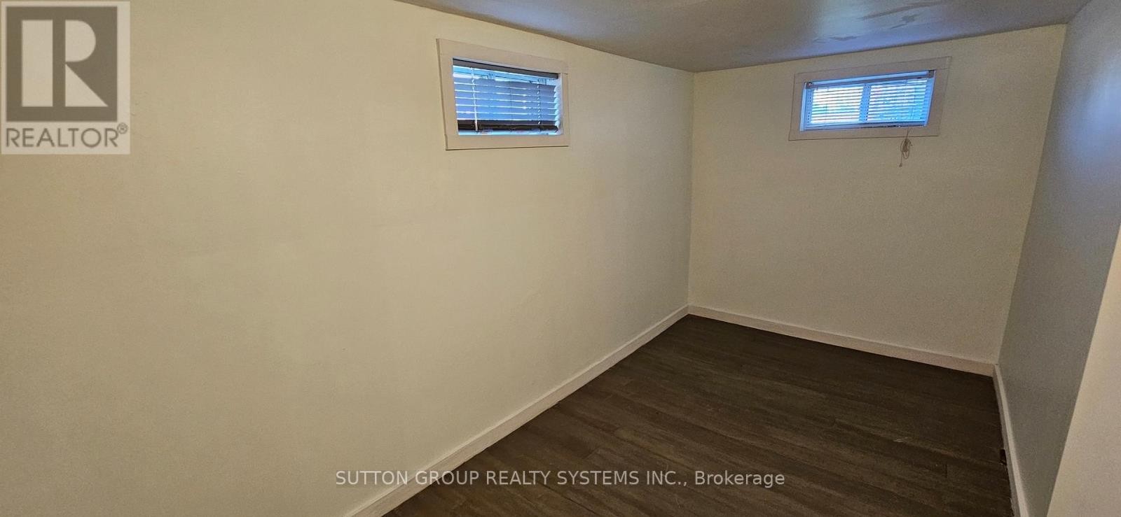 












LOWER LEVEL - 290 MORDEN ROAD

,
Oakville (WO West),




Ontario
L6K2S5

