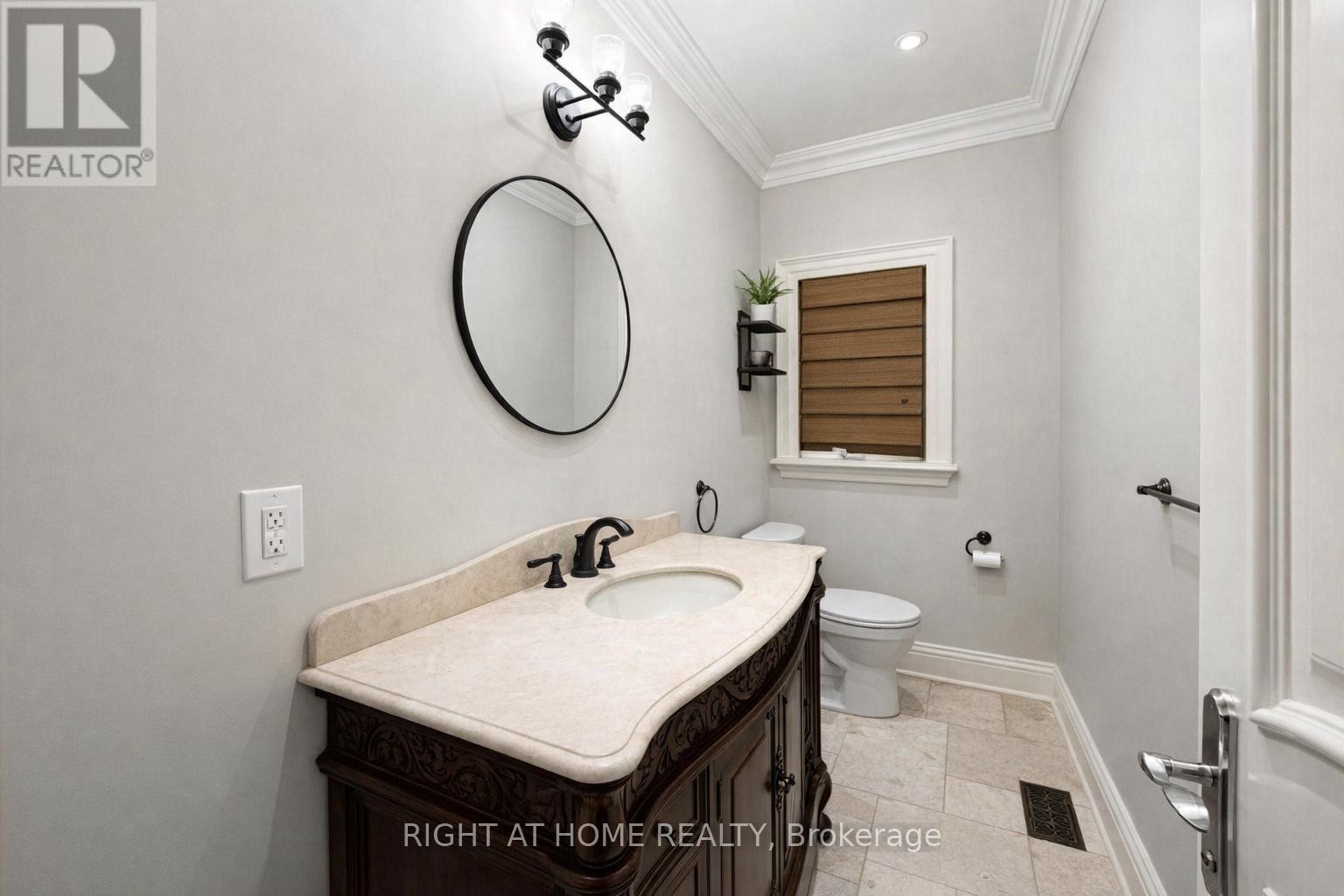 












3 WESTROSE AVENUE

,
Toronto (Kingsway South),




Ontario
M8X1Z9

