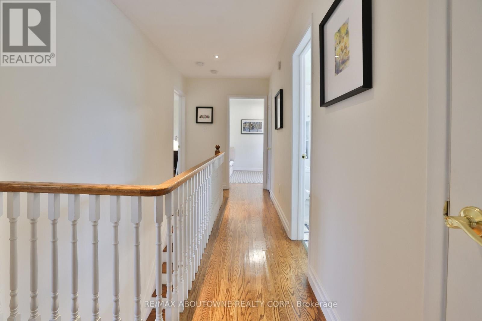 












1268 HILLHURST ROAD

,
Oakville (MO Morrison),




Ontario
L6J1X4

