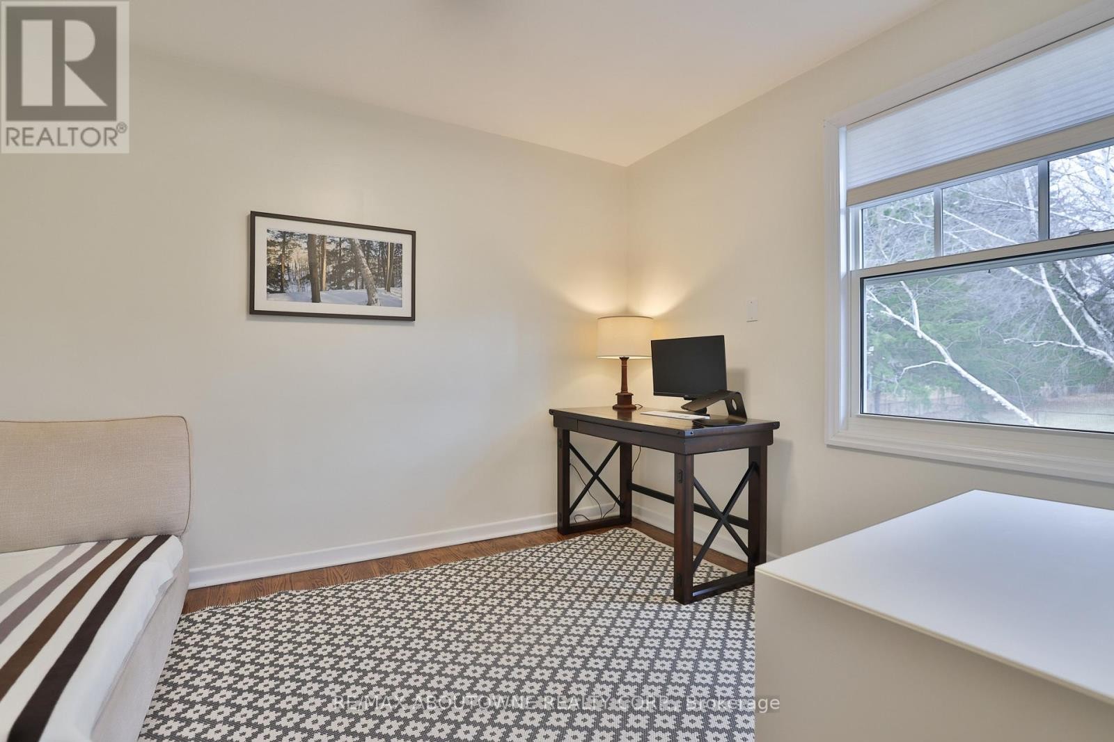 












1268 HILLHURST ROAD

,
Oakville (MO Morrison),




Ontario
L6J1X4

