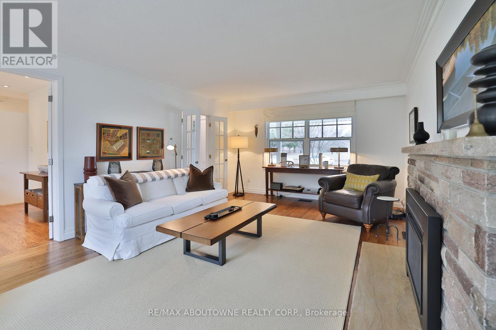 












1268 HILLHURST ROAD

,
Oakville (MO Morrison),




Ontario
L6J1X4

