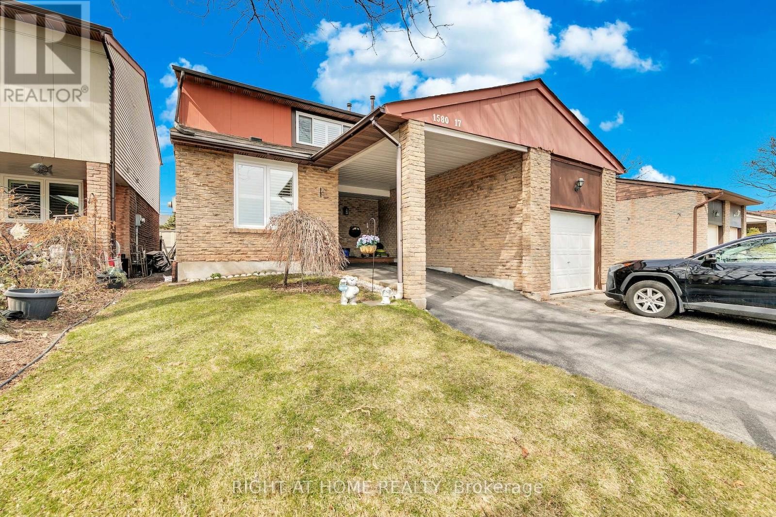 












17 - 1580 LANCASTER DRIVE

,
Oakville (FA Falgarwood),




Ontario
L6H2Z5


