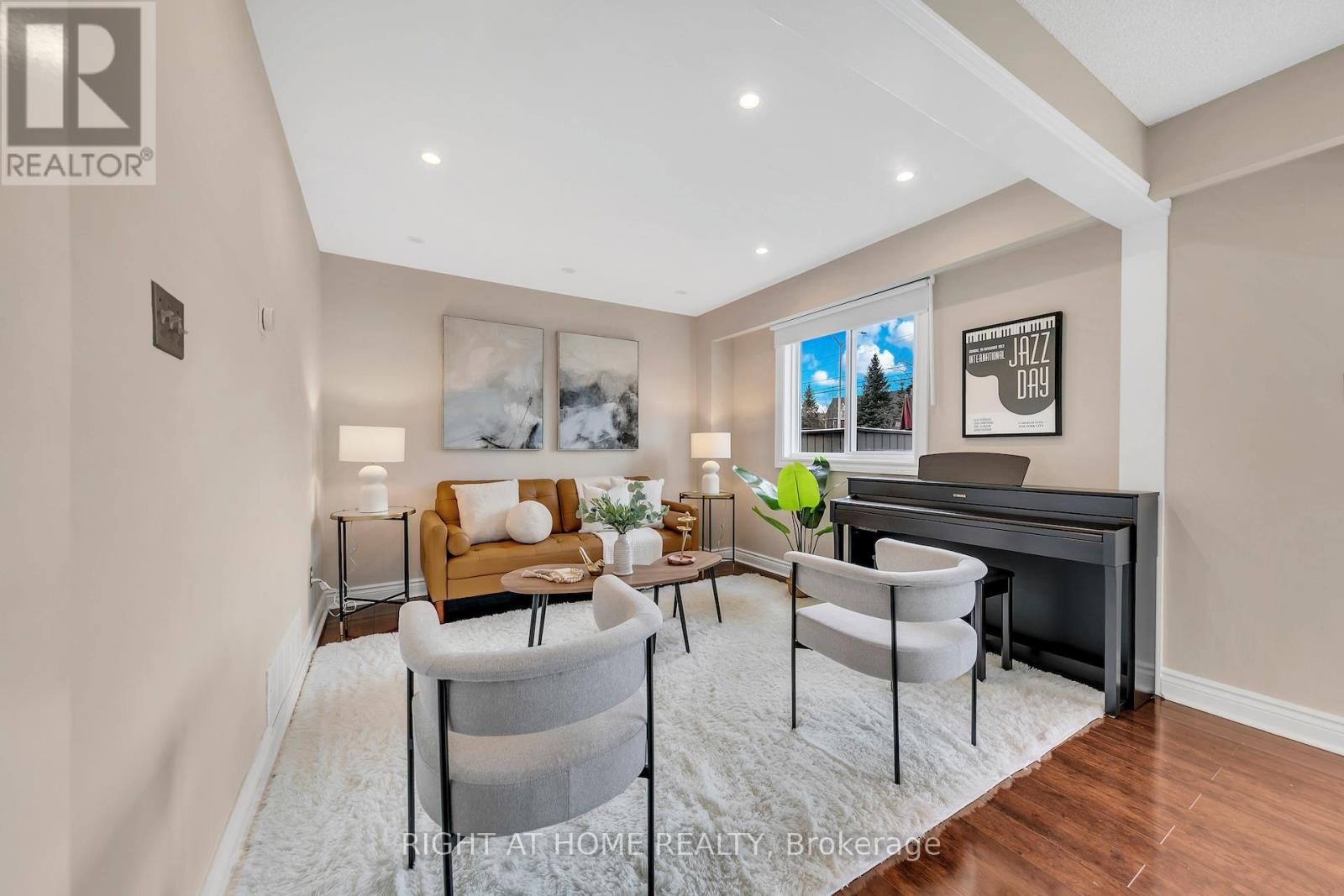 












17 - 1580 LANCASTER DRIVE

,
Oakville (FA Falgarwood),




Ontario
L6H2Z5

