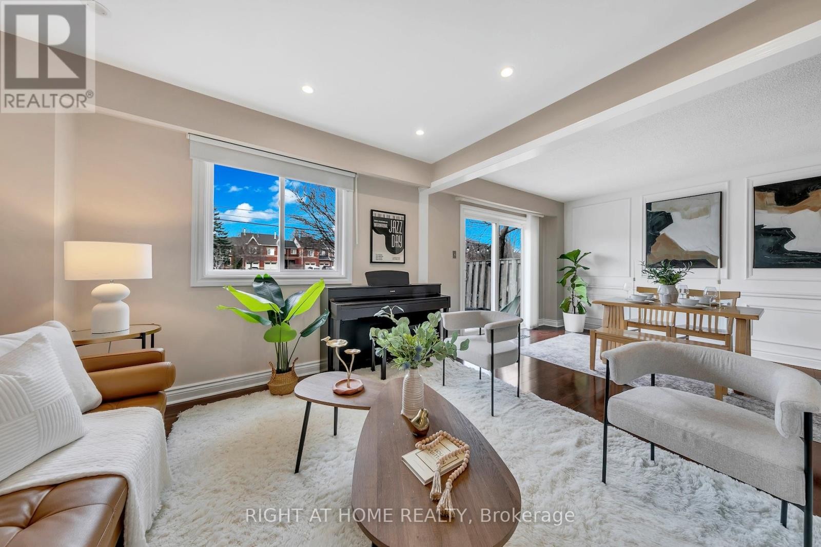 












17 - 1580 LANCASTER DRIVE

,
Oakville (FA Falgarwood),




Ontario
L6H2Z5

