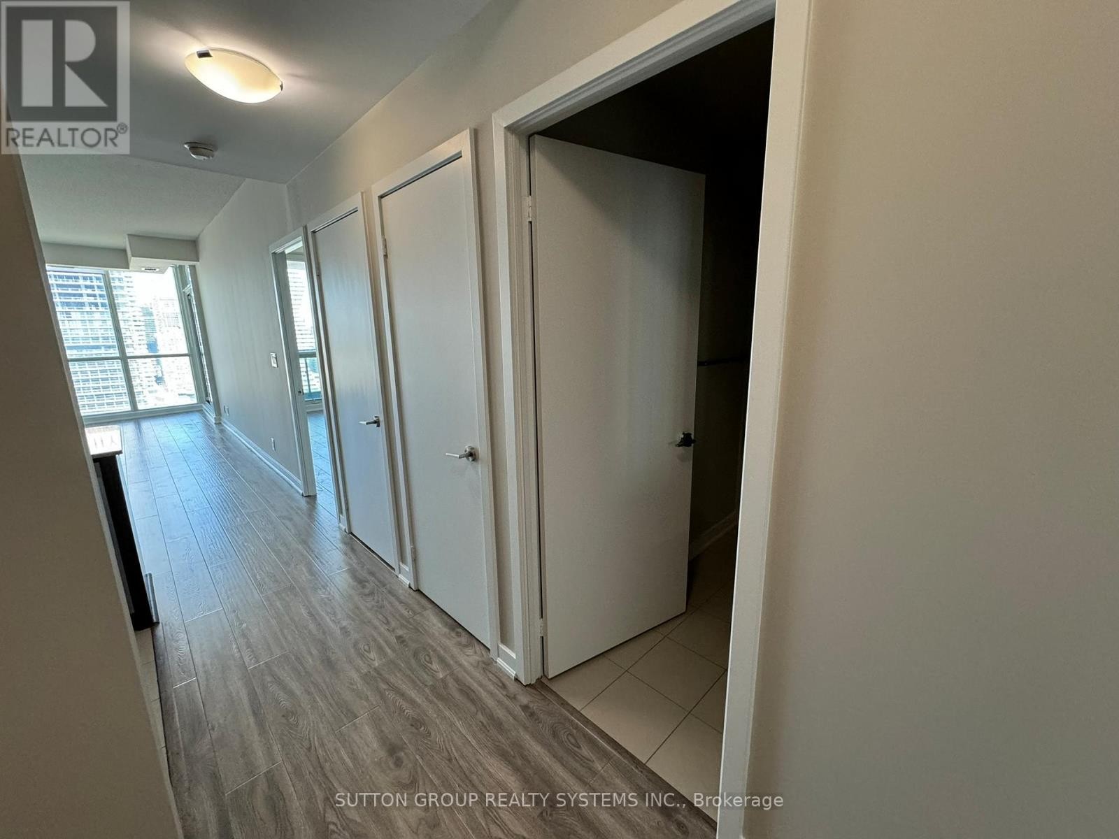 












1912 - 3985 GRAND PARK DRIVE

,
Mississauga (City Centre),




Ontario
L5B0H8

