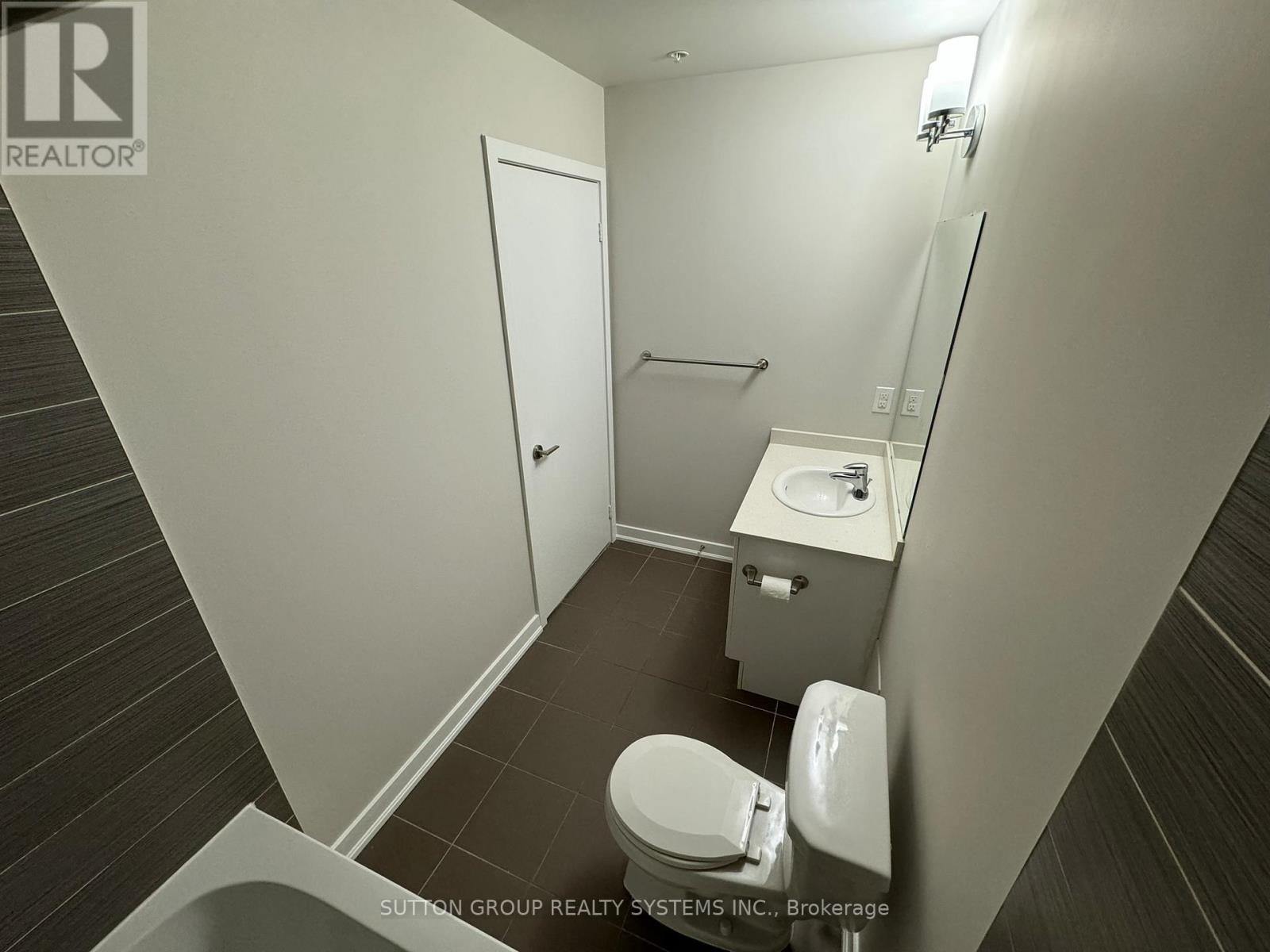 












1912 - 3985 GRAND PARK DRIVE

,
Mississauga (City Centre),




Ontario
L5B0H8

