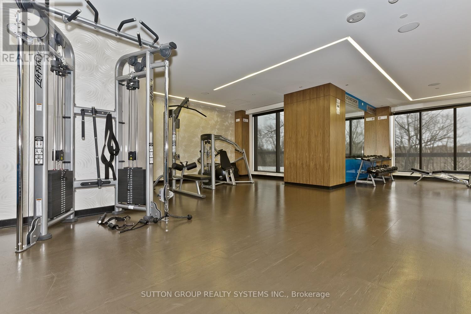 












1410 - 36 PARK LAWN ROAD

,
Toronto (Mimico),




Ontario
M8Y0C1

