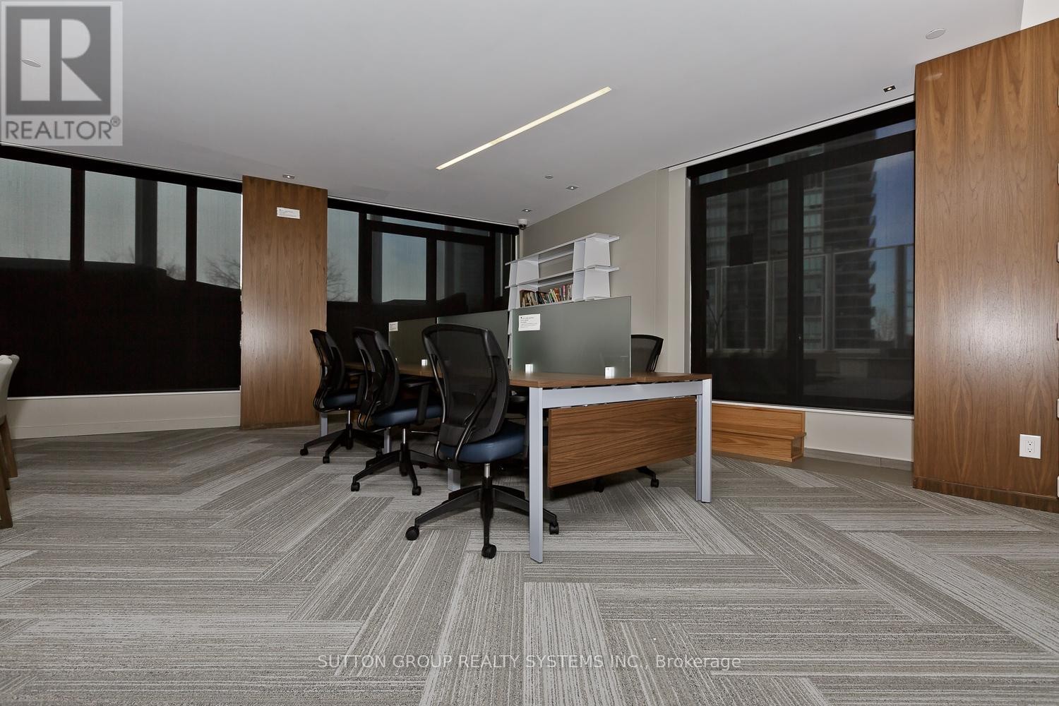 












1410 - 36 PARK LAWN ROAD

,
Toronto (Mimico),




Ontario
M8Y0C1

