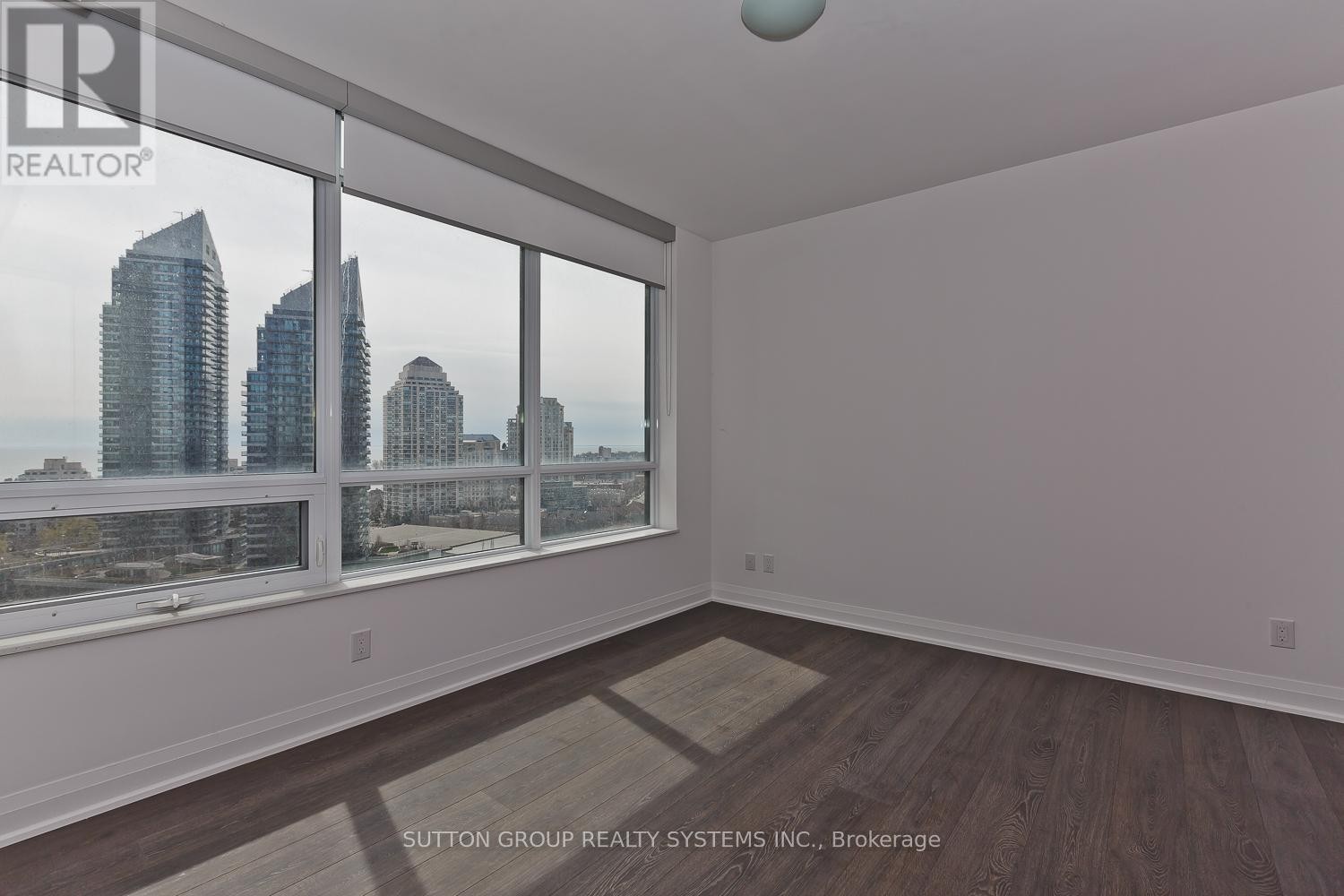 












1410 - 36 PARK LAWN ROAD

,
Toronto (Mimico),




Ontario
M8Y0C1

