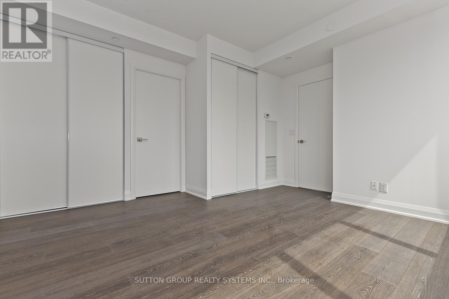 












1410 - 36 PARK LAWN ROAD

,
Toronto (Mimico),




Ontario
M8Y0C1

