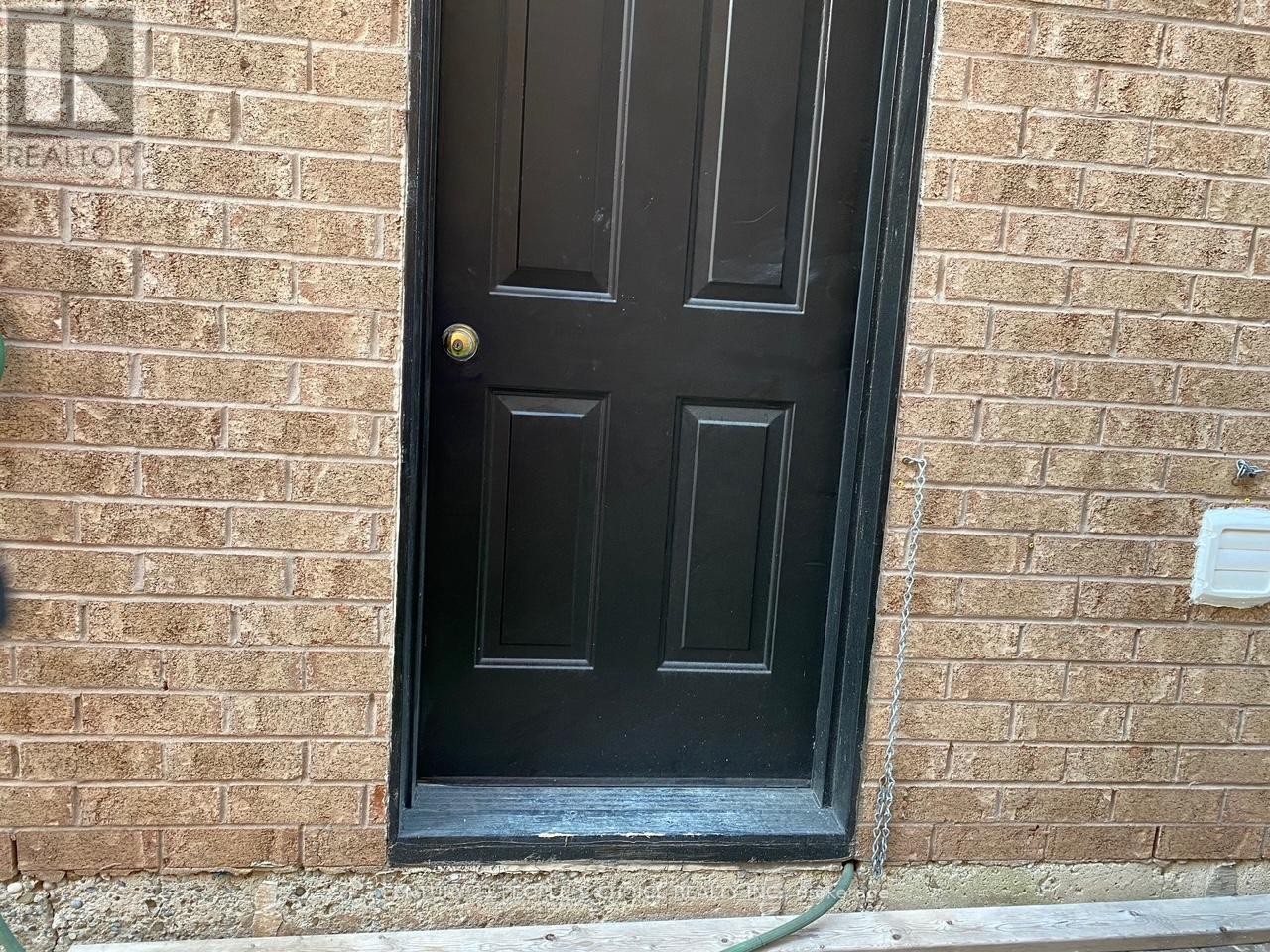 












BSMNT - 2524 BANFIELD ROAD

,
Mississauga (Central Erin Mills),




Ontario
L5M5G2

