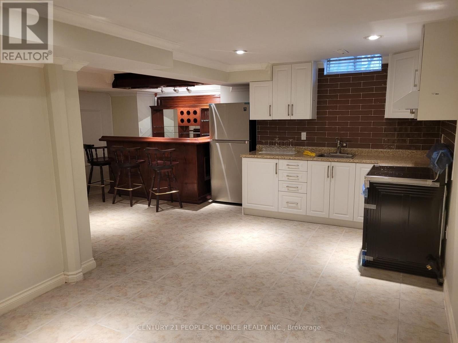 












BSMNT - 2524 BANFIELD ROAD

,
Mississauga (Central Erin Mills),




Ontario
L5M5G2

