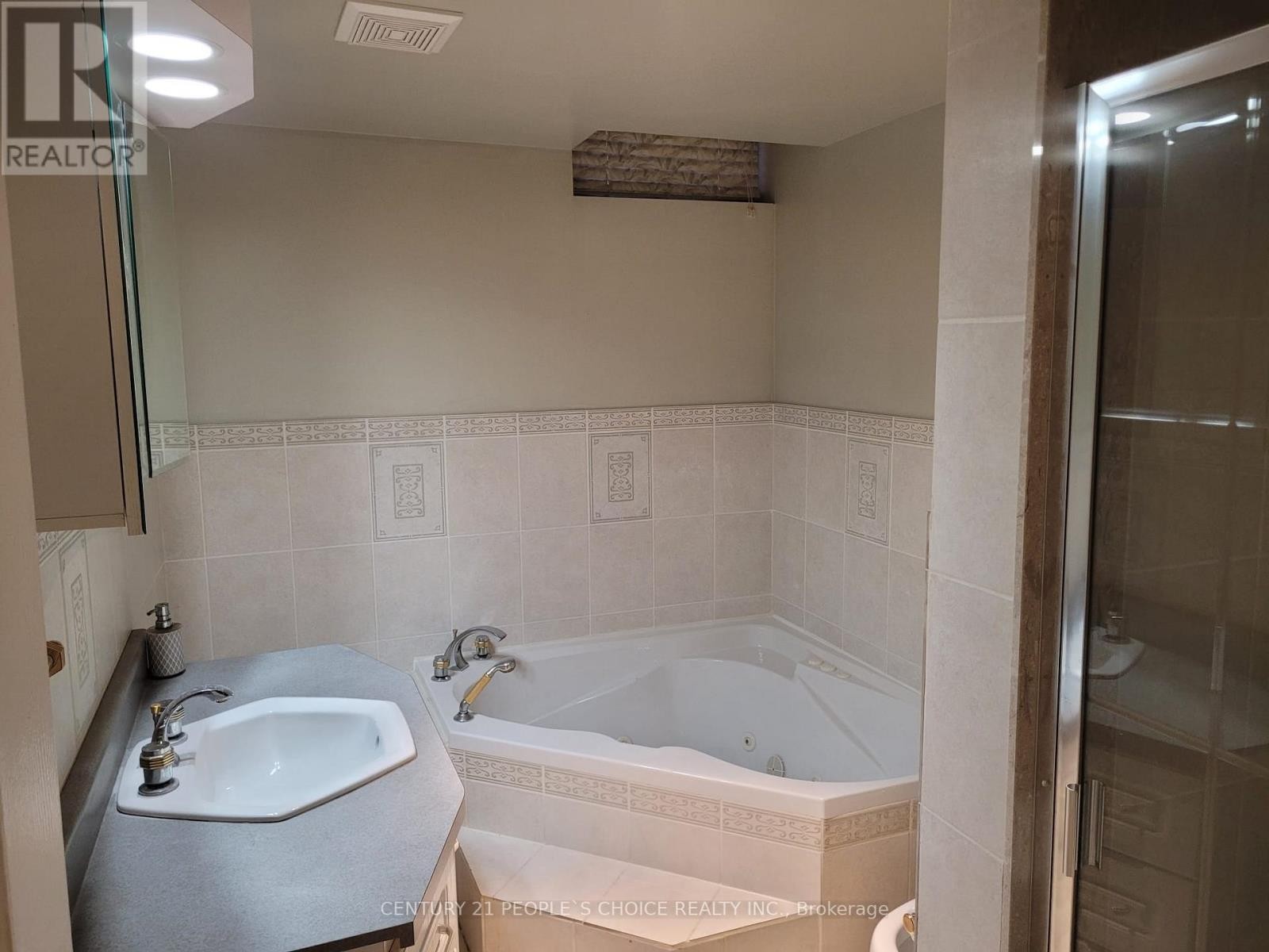 












BSMNT - 2524 BANFIELD ROAD

,
Mississauga (Central Erin Mills),




Ontario
L5M5G2

