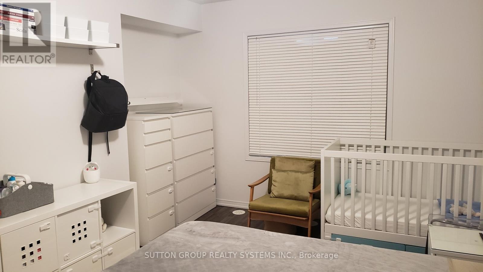 












8 - 2472 POST ROAD

,
Oakville (RO River Oaks),




Ontario
L6H0K1

