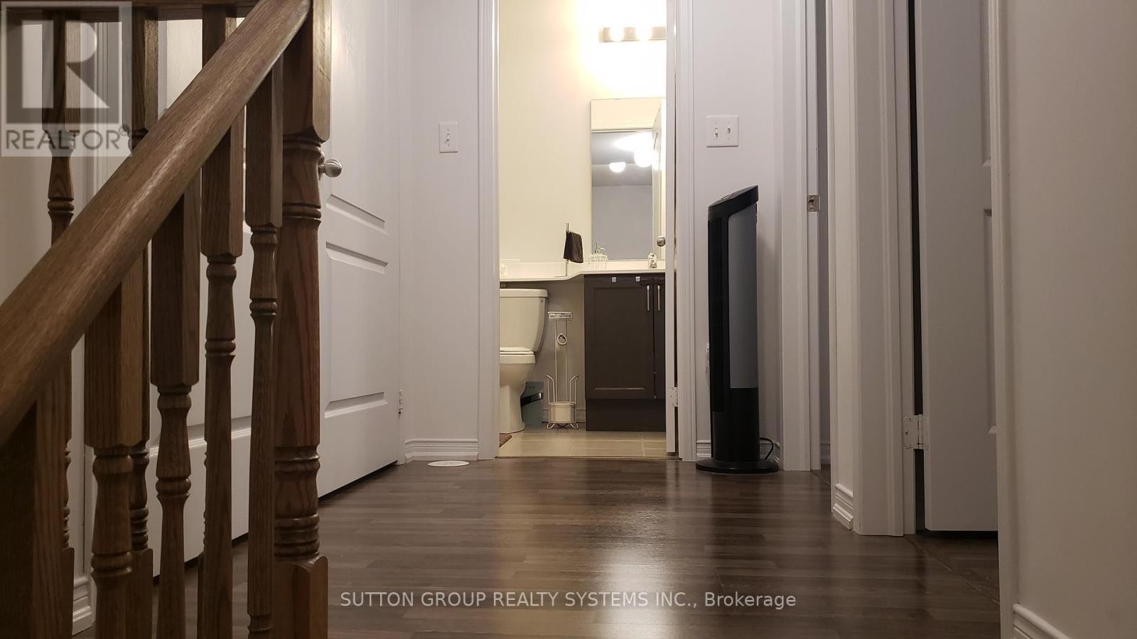 












8 - 2472 POST ROAD

,
Oakville (RO River Oaks),




Ontario
L6H0K1

