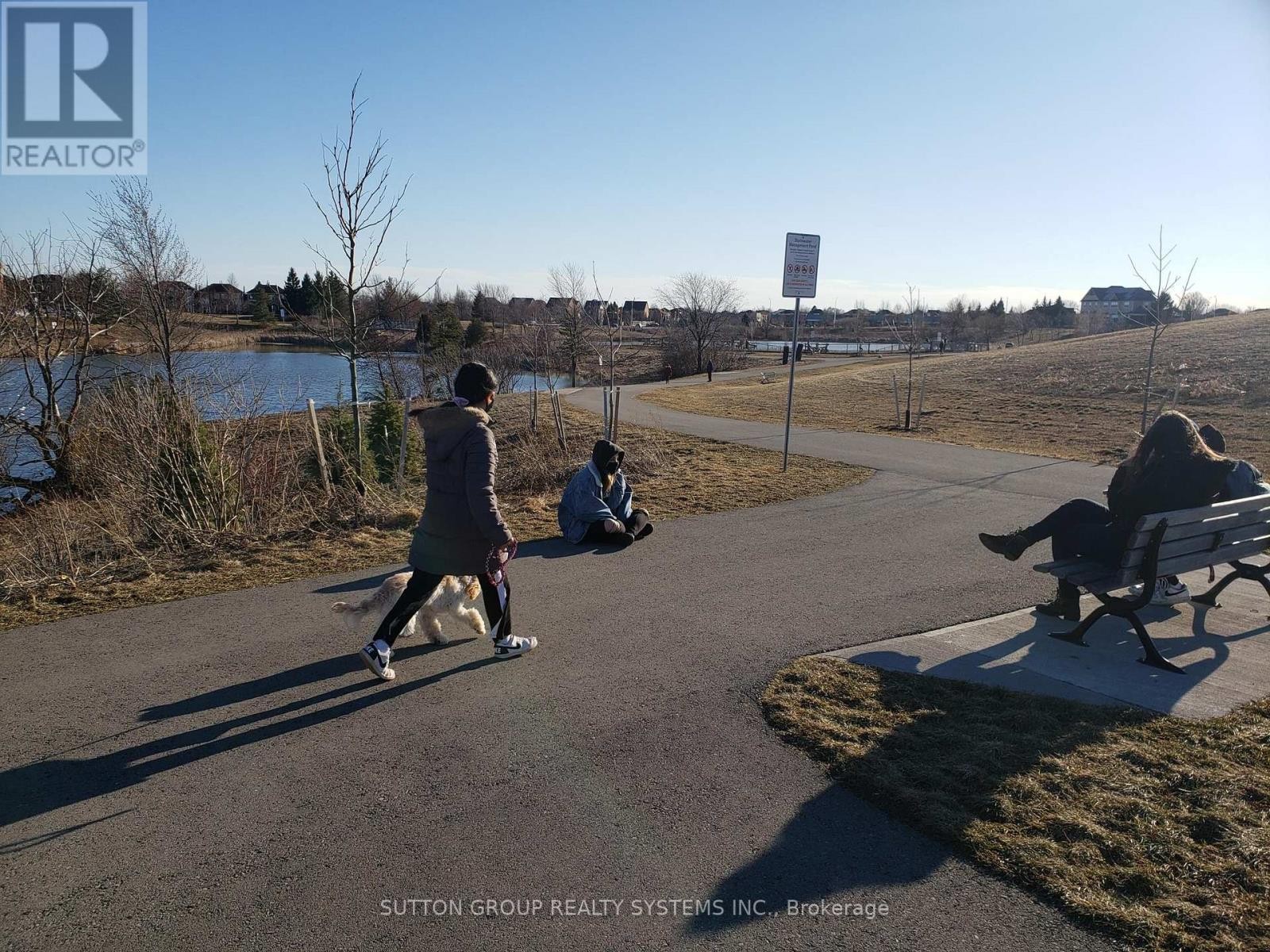 












8 - 2472 POST ROAD

,
Oakville (RO River Oaks),




Ontario
L6H0K1

