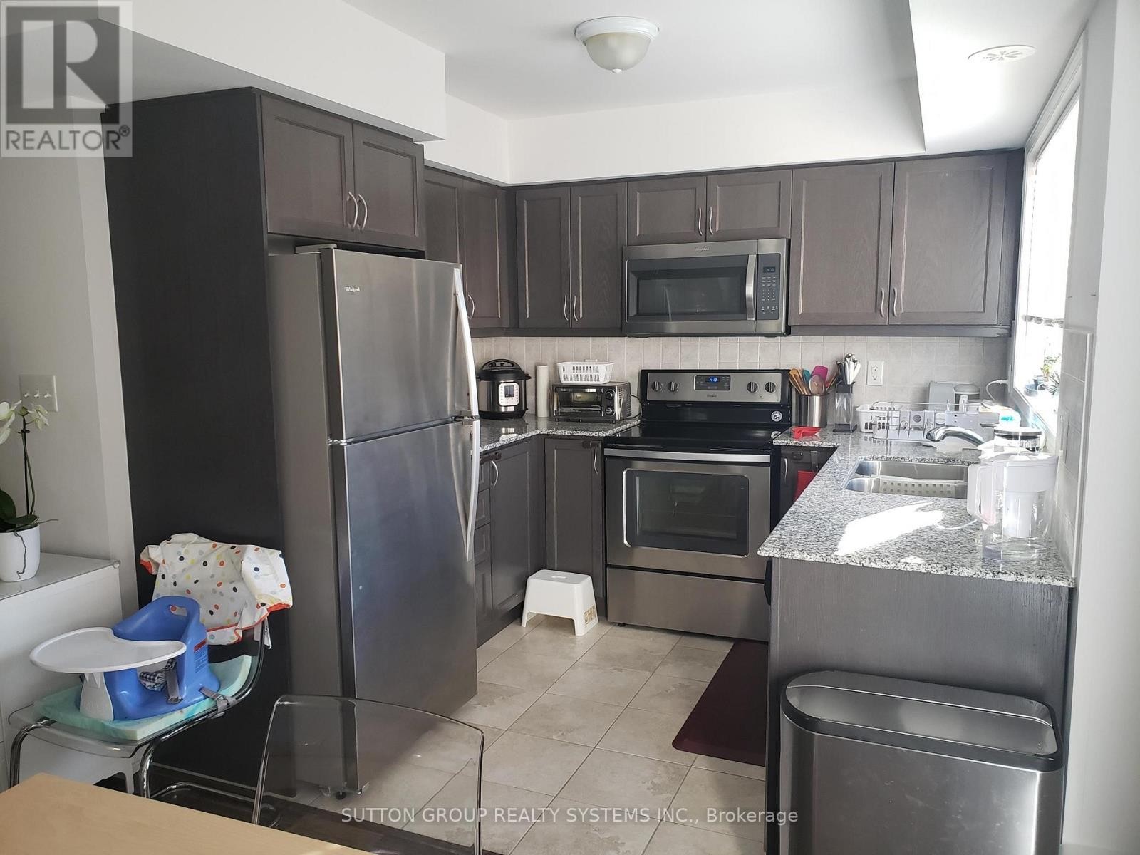 












8 - 2472 POST ROAD

,
Oakville (RO River Oaks),




Ontario
L6H0K1

