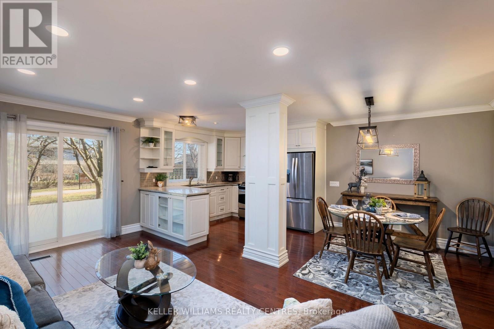 












20 - 6779 GLEN ERIN DRIVE

,
Mississauga (Meadowvale),




Ontario
L5N2C1

