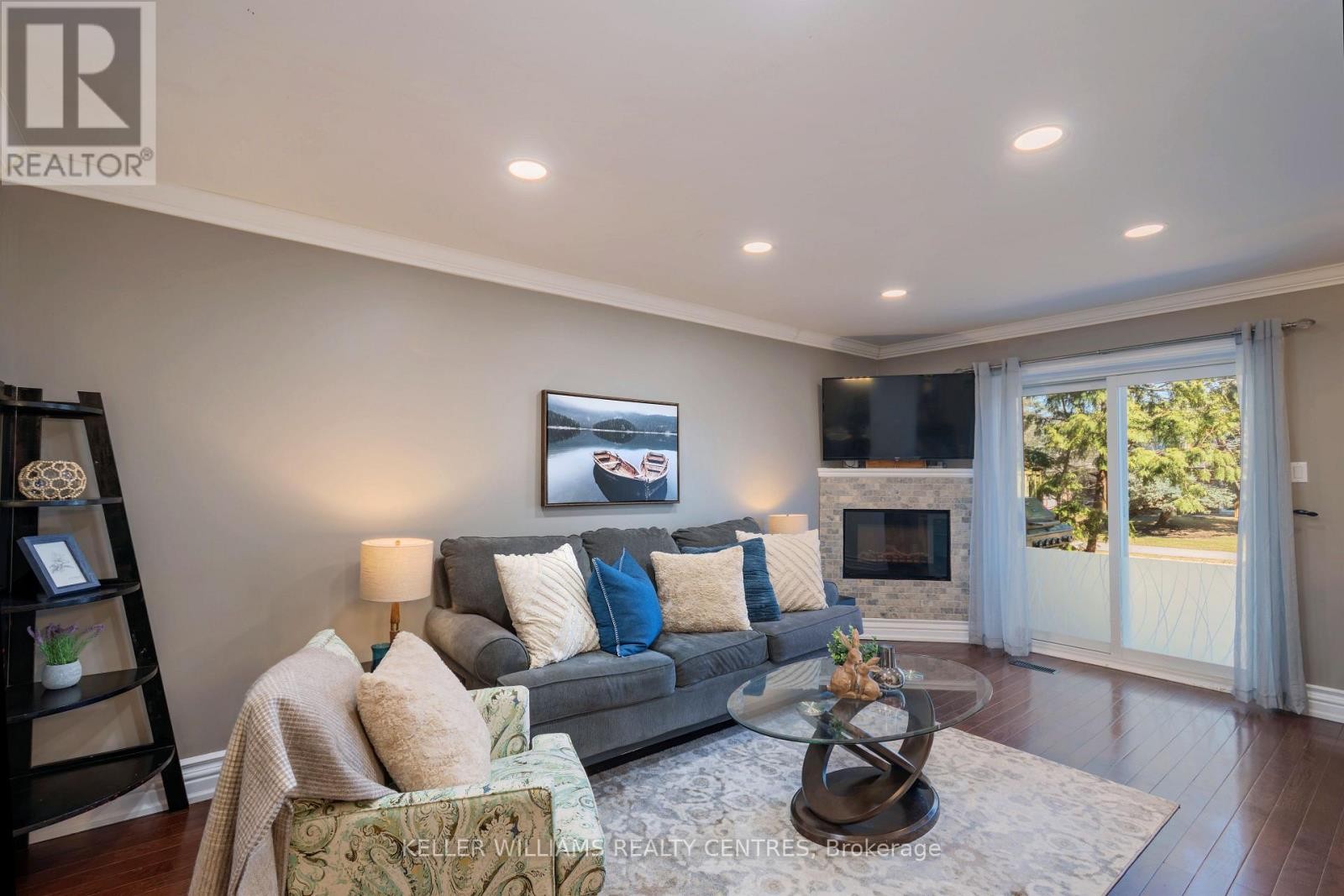 












20 - 6779 GLEN ERIN DRIVE

,
Mississauga (Meadowvale),




Ontario
L5N2C1

