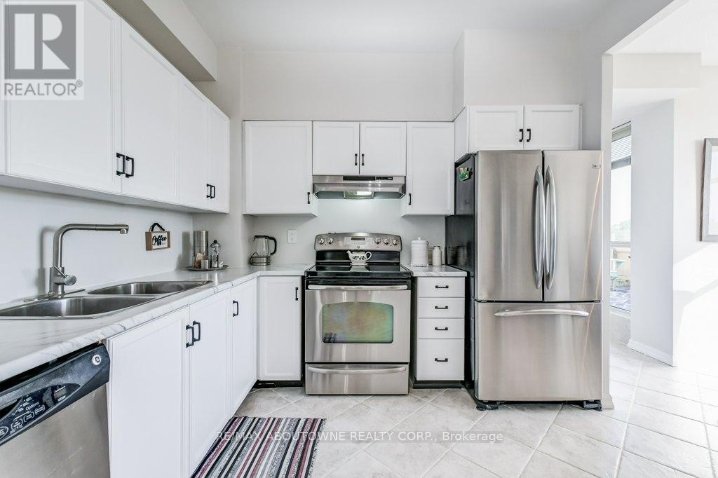 












519 - 2511 LAKESHORE ROAD W

,
Oakville (BR Bronte),




Ontario
L6L6L9

