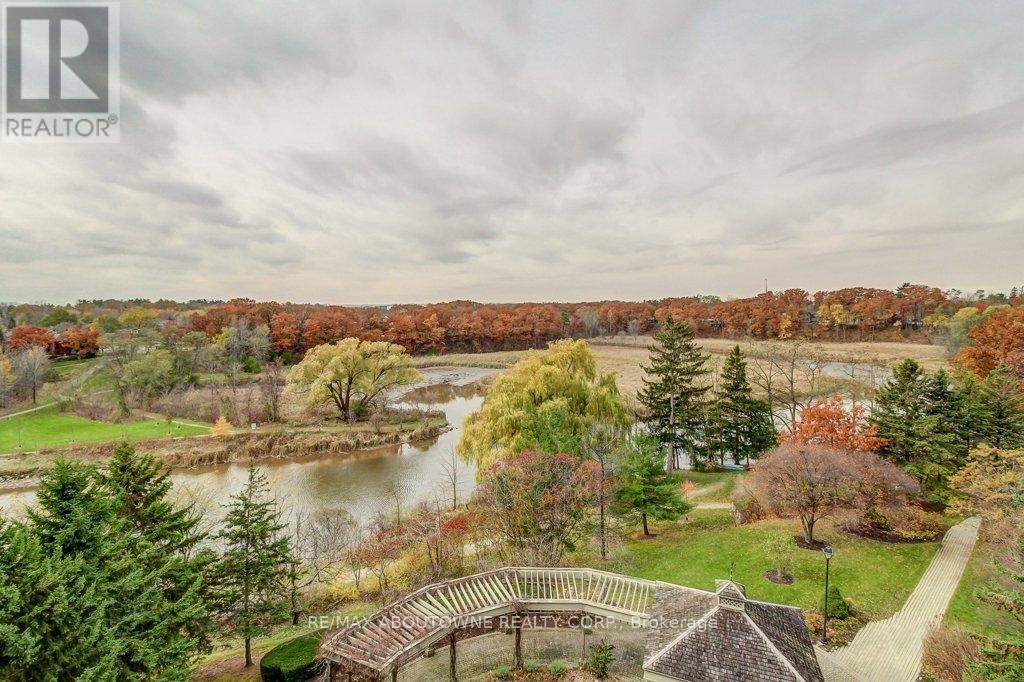 












519 - 2511 LAKESHORE ROAD W

,
Oakville (BR Bronte),




Ontario
L6L6L9

