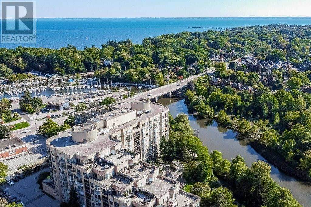 












519 - 2511 LAKESHORE ROAD W

,
Oakville (BR Bronte),




Ontario
L6L6L9

