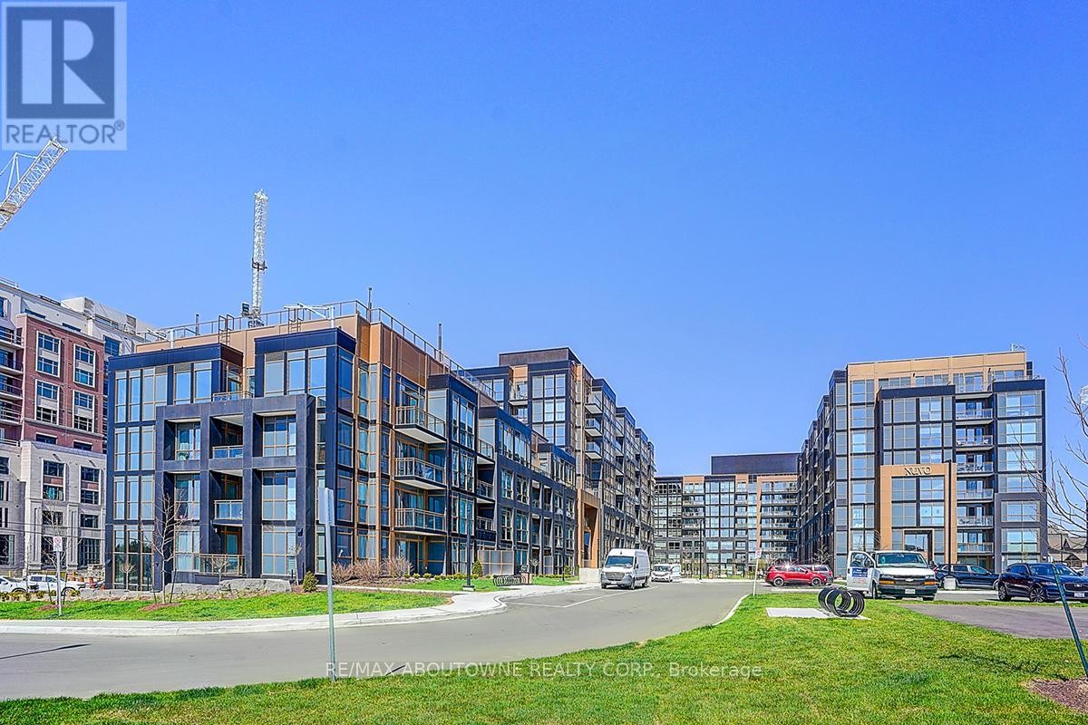 












709 - 2333 KHALSA GATE

,
Oakville (WM Westmount),




Ontario
L6M0X7

