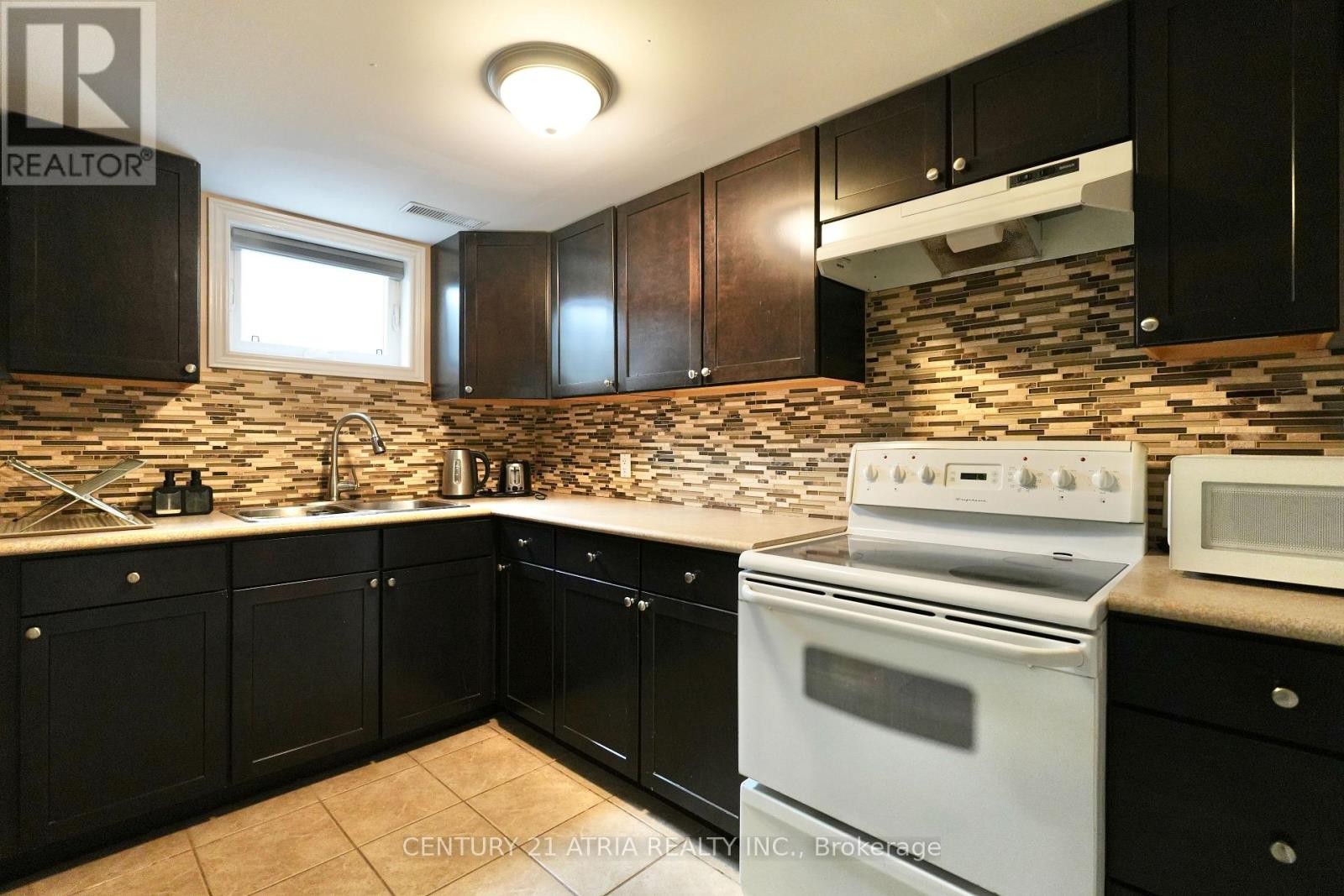 












36 LANSING SQUARE

,
Brampton (Heart Lake West),




Ontario
L6Z1E6

