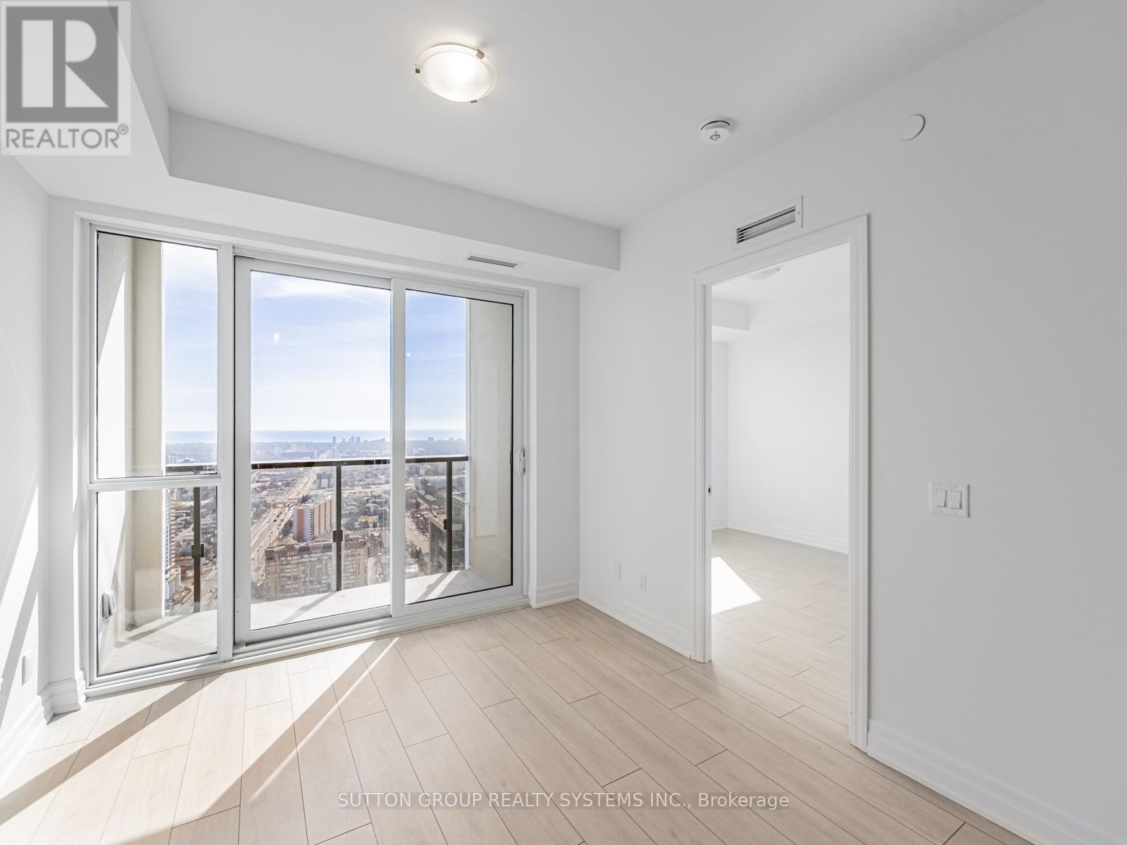 












3805 - 30 ELM DRIVE W

,
Mississauga (City Centre),




Ontario
L5B0N6

