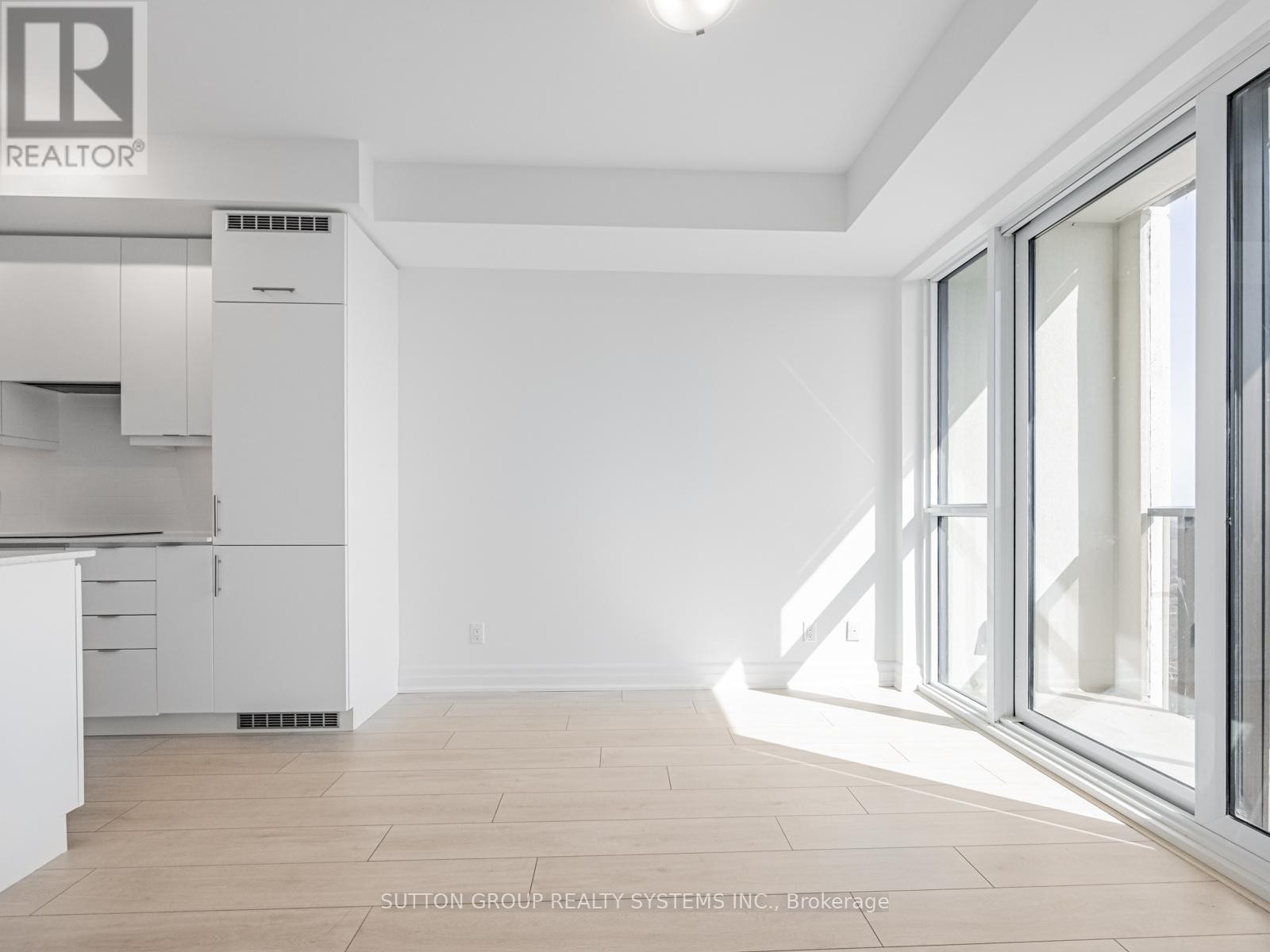 












3805 - 30 ELM DRIVE W

,
Mississauga (City Centre),




Ontario
L5B0N6

