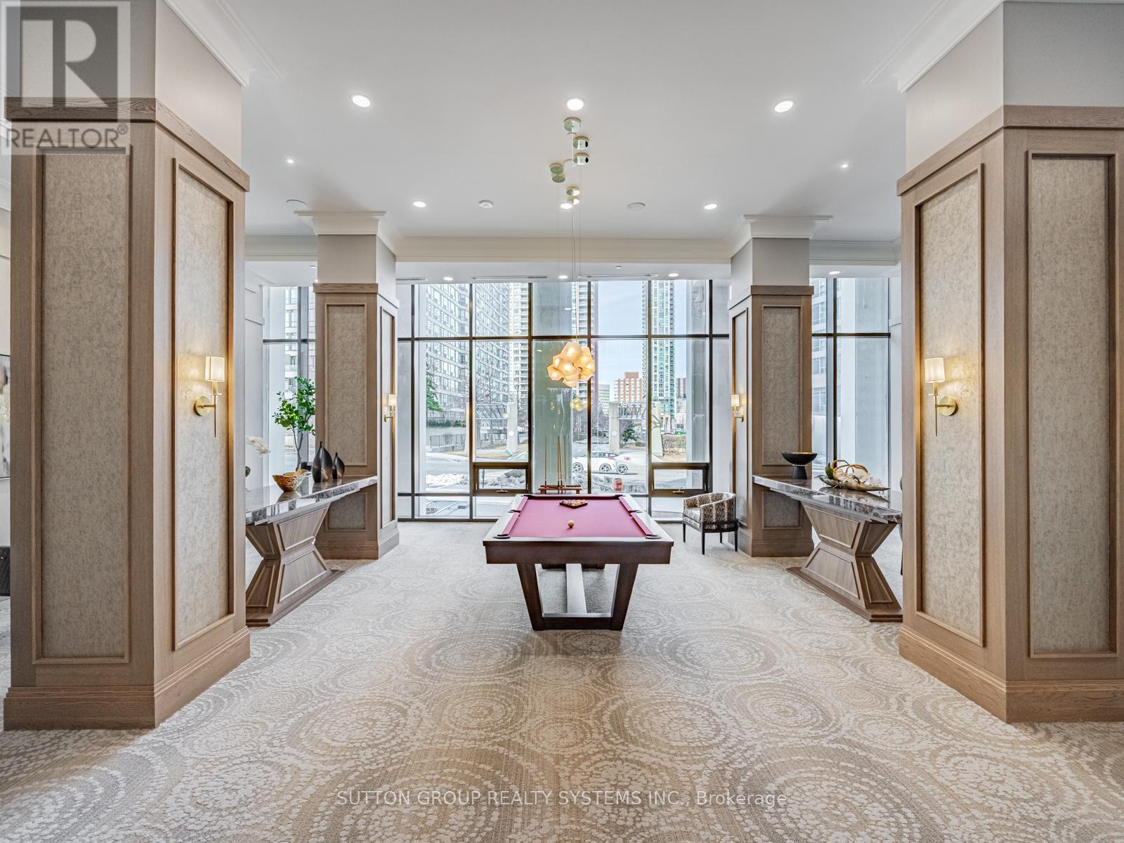 












3805 - 30 ELM DRIVE W

,
Mississauga (City Centre),




Ontario
L5B0N6

