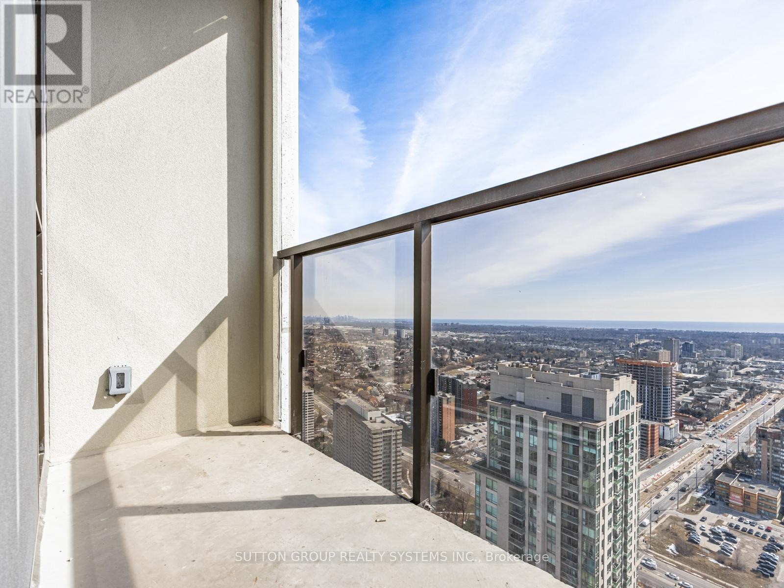 












3805 - 30 ELM DRIVE W

,
Mississauga (City Centre),




Ontario
L5B0N6

