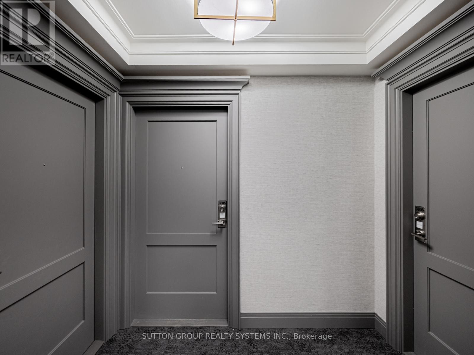 












3805 - 30 ELM DRIVE W

,
Mississauga (City Centre),




Ontario
L5B0N6

