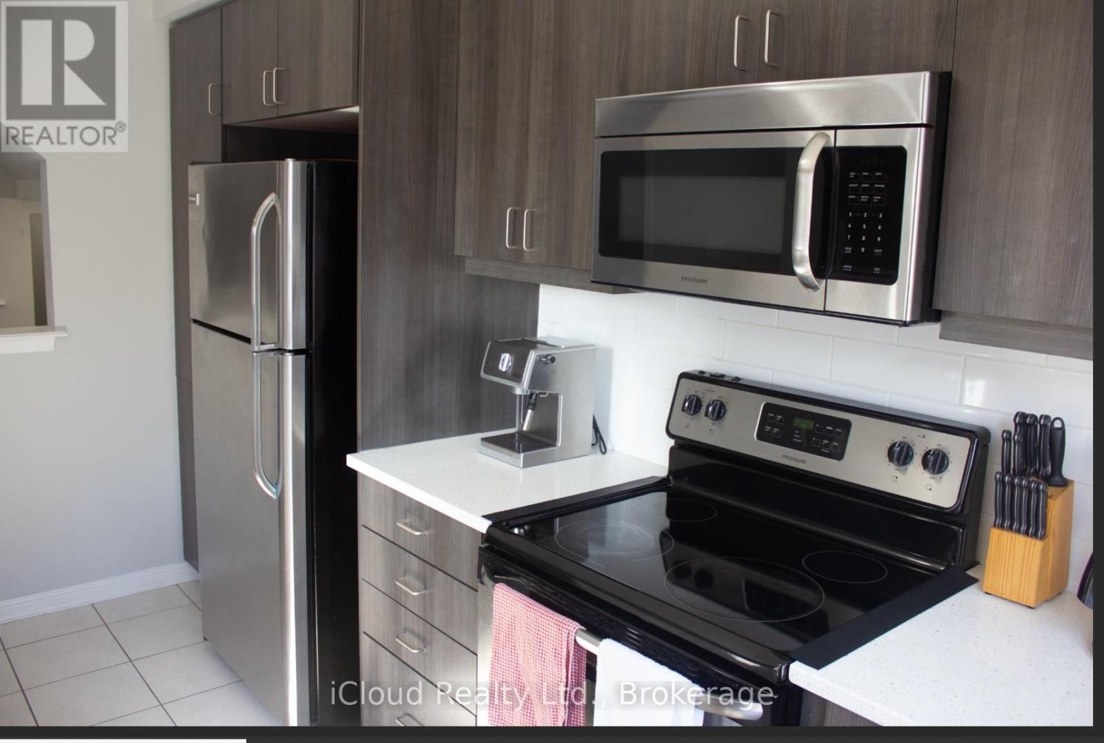 












118 BAYCLIFFE CRESCENT

,
Brampton (Northwest Brampton),




Ontario
L7A3Z4

