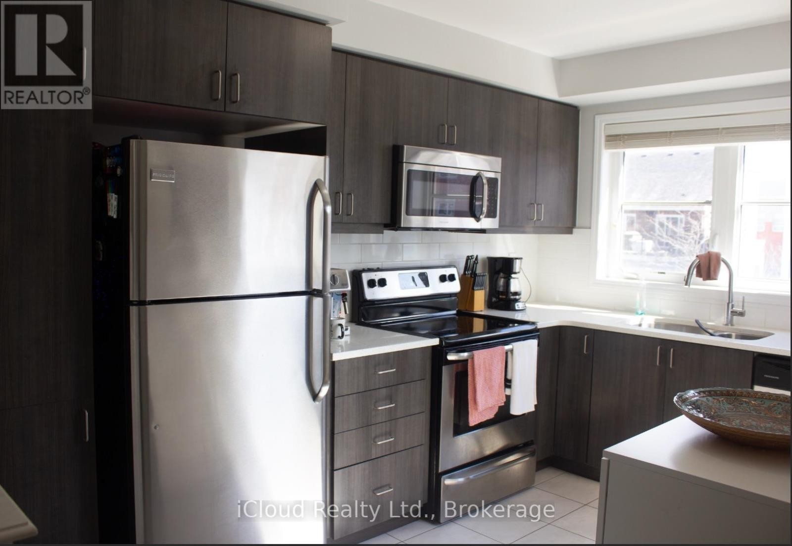 












118 BAYCLIFFE CRESCENT

,
Brampton (Northwest Brampton),




Ontario
L7A3Z4

