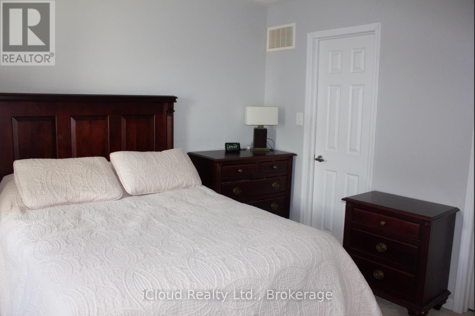 












118 BAYCLIFFE CRESCENT

,
Brampton (Northwest Brampton),




Ontario
L7A3Z4

