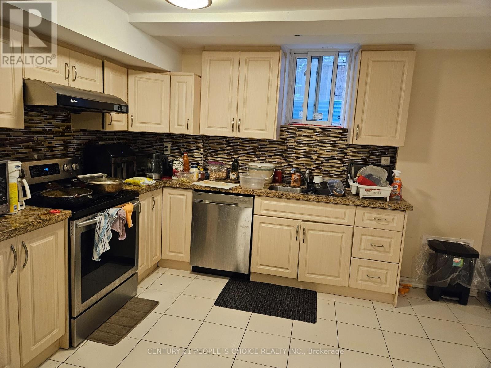 












BSMT(SHARED) - 4329 GUILDWOOD WAY

,
Mississauga (Hurontario),




Ontario
L5R0A4

