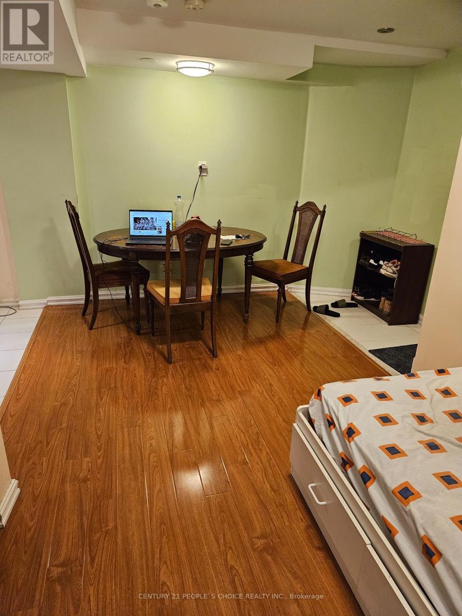 












BSMT(SHARED) - 4329 GUILDWOOD WAY

,
Mississauga (Hurontario),




Ontario
L5R0A4

