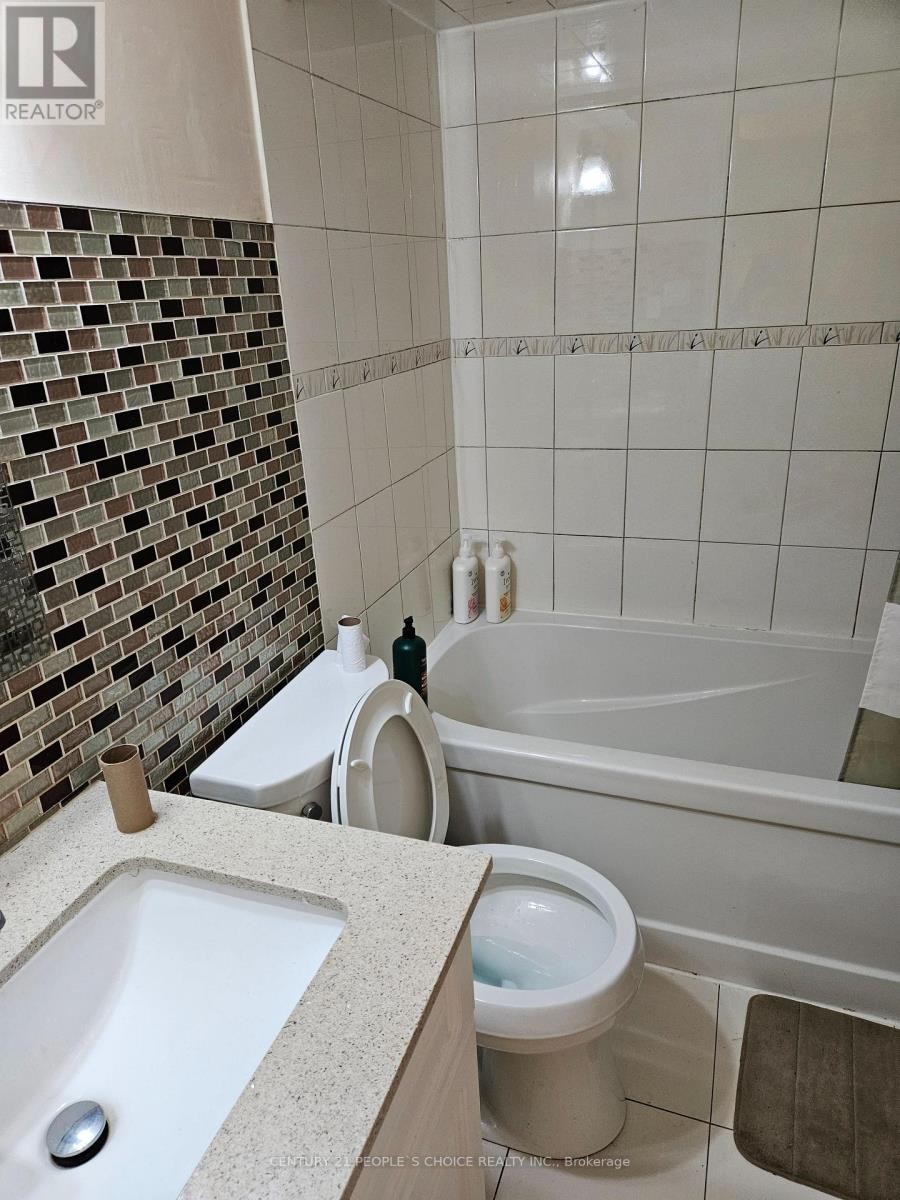 












BSMT(SHARED) - 4329 GUILDWOOD WAY

,
Mississauga (Hurontario),




Ontario
L5R0A4


