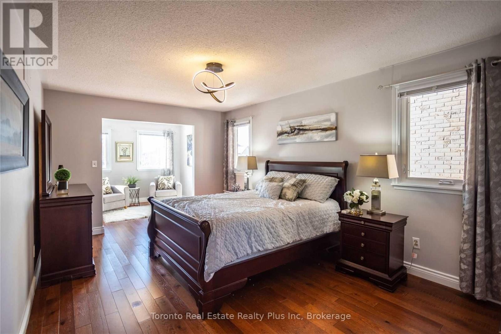 












48 NEWBURY CRESCENT

,
Brampton (Westgate),




Ontario
L6S5L6

