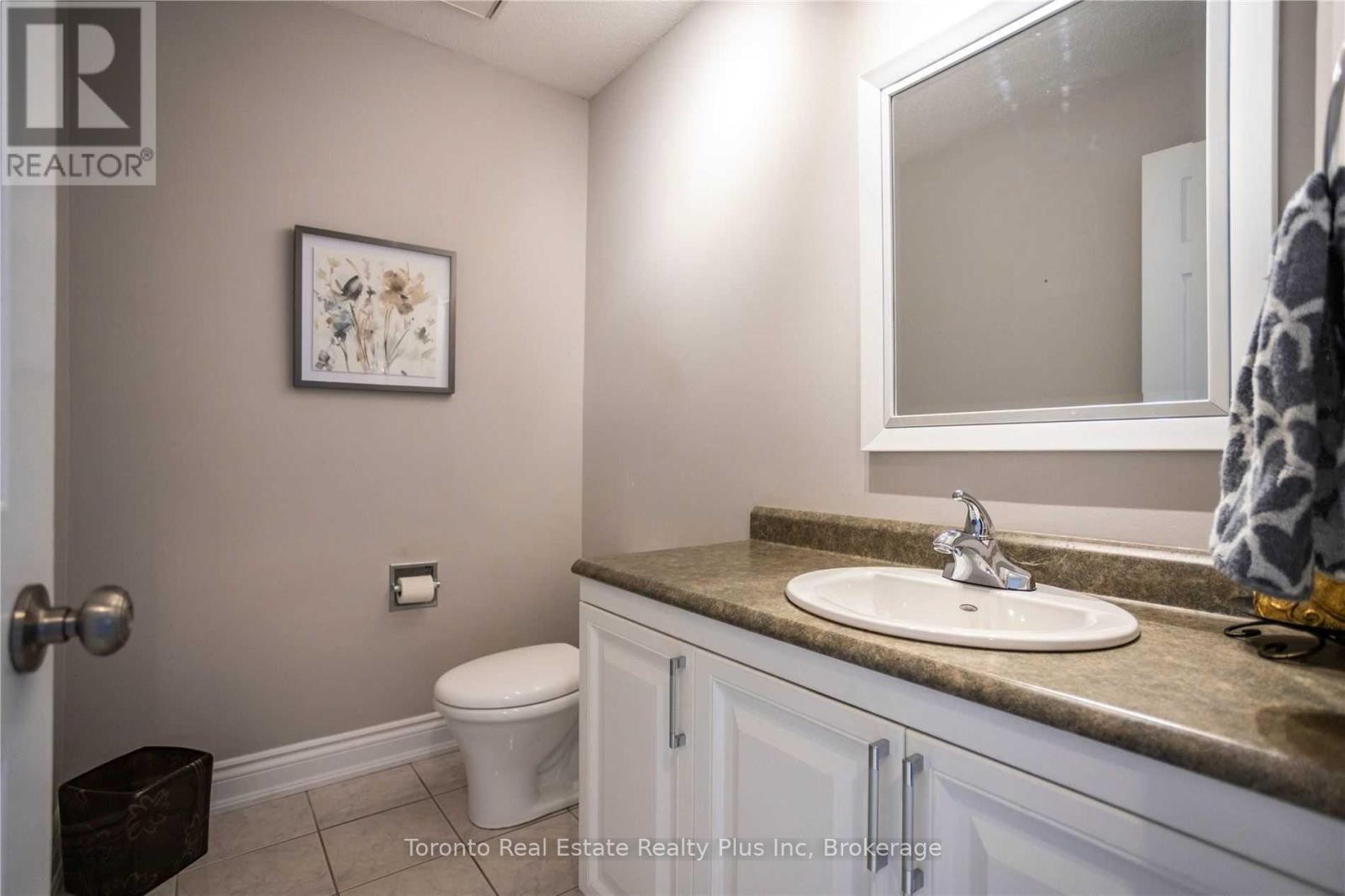 












48 NEWBURY CRESCENT

,
Brampton (Westgate),




Ontario
L6S5L6

