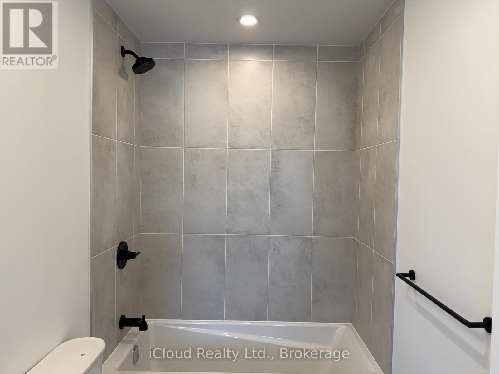 












211 - 4878 POWERS COMMON

,
Burlington (Appleby),




Ontario
L7M2B4

