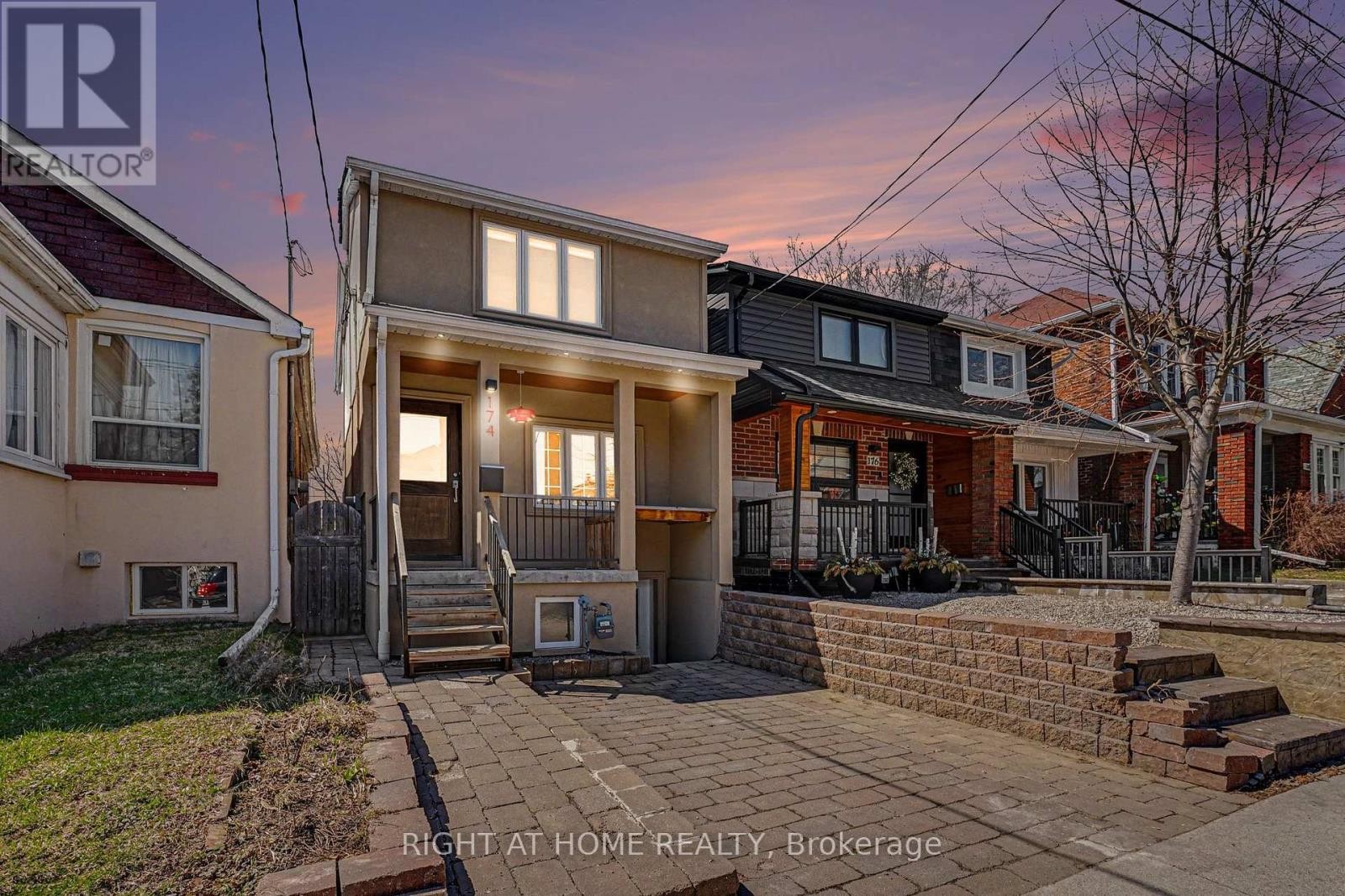 












174 ROSETHORN AVENUE

,
Toronto (Weston-Pellam Park),




Ontario
M6N3L4

