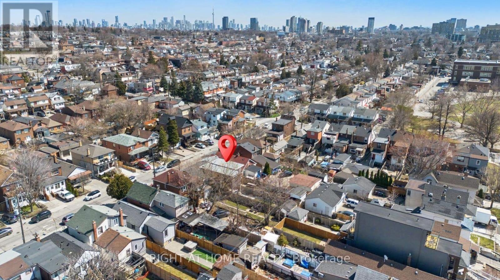 












174 ROSETHORN AVENUE

,
Toronto (Weston-Pellam Park),




Ontario
M6N3L4

