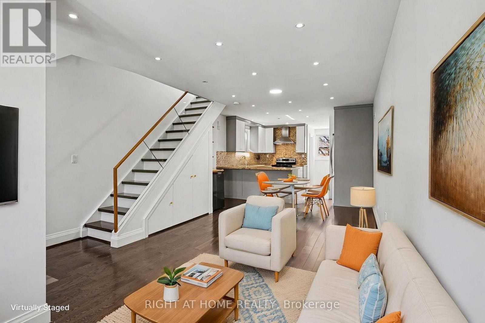 












174 ROSETHORN AVENUE

,
Toronto (Weston-Pellam Park),




Ontario
M6N3L4

