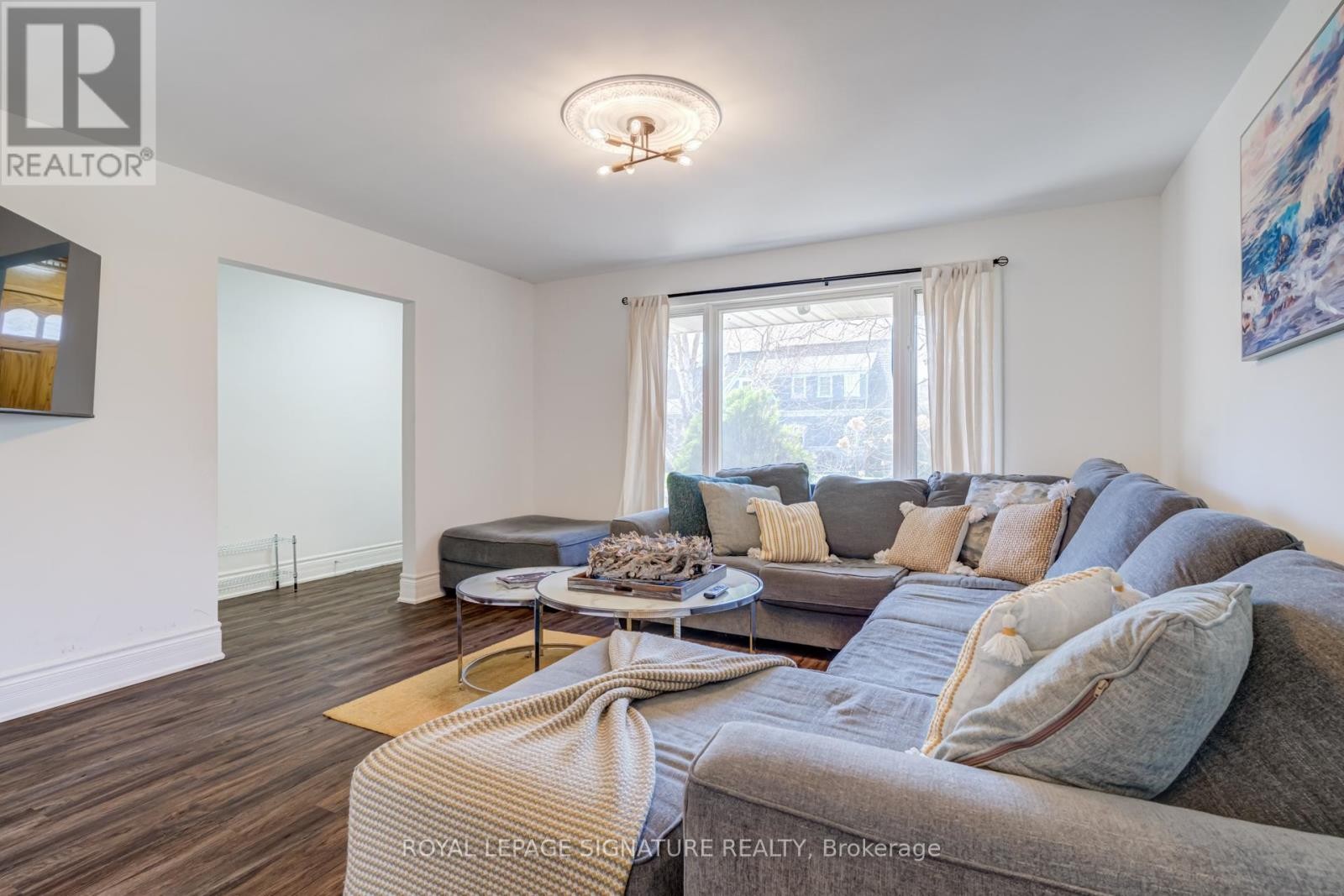 












411 MAPLEHURST AVENUE

,
Oakville (WO West),




Ontario
L6L4Y3

